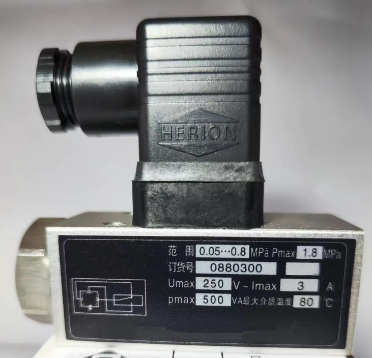 D505/18D型压力控制器